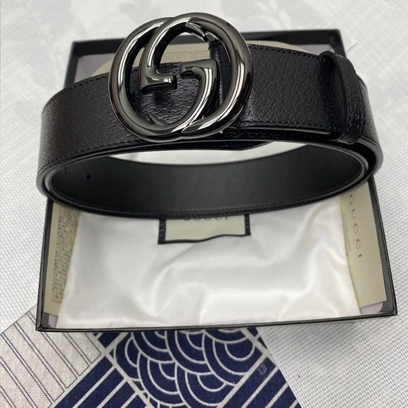 Unisex Gucci Black Leather Interlocking G Gunmetal Buckle Belt - Picture 1 of 5
